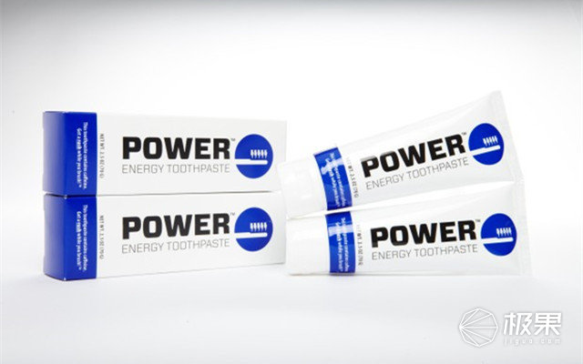 刷次牙就等于喝半杯咖啡，瞬间提神醒脑，精神一整天