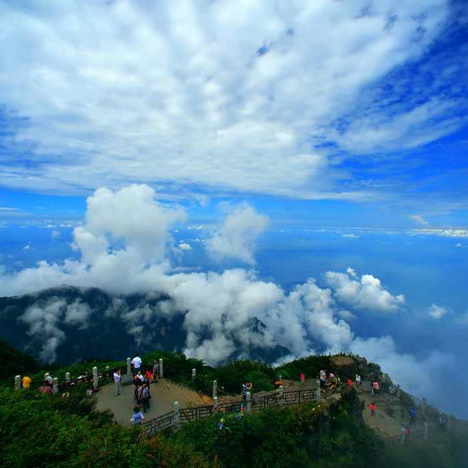 峨眉山金顶云海日出真是人间胜景,峨眉山金顶云海风景视频