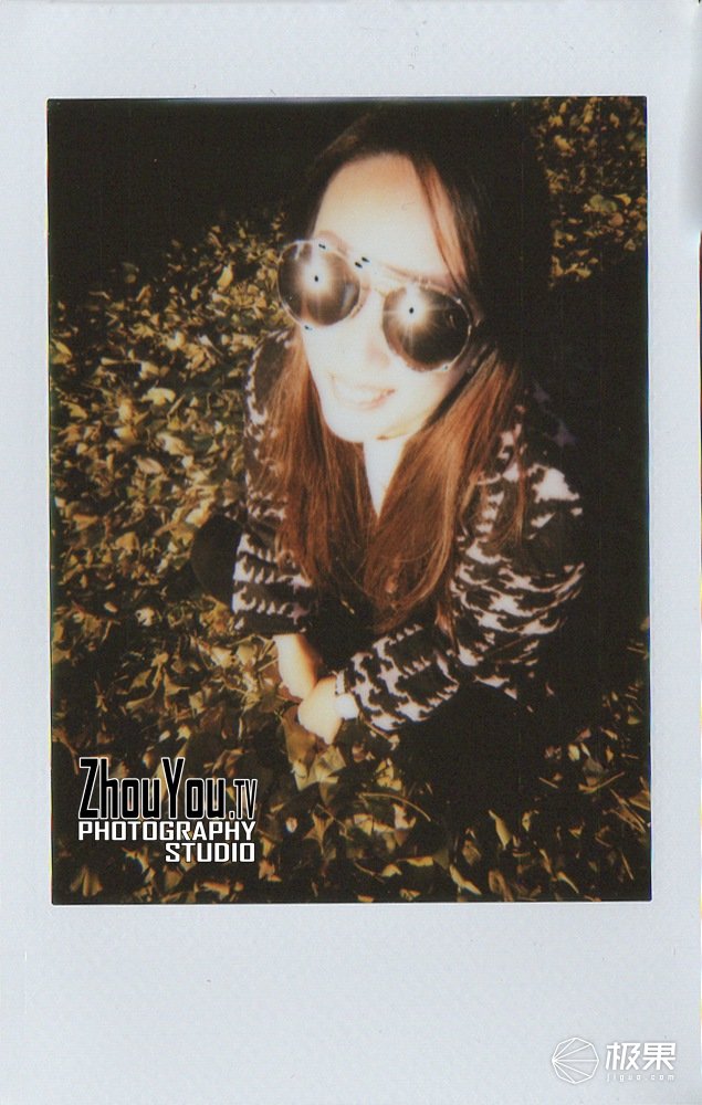 复古拍立得照片玩法,一键剪同款拍立得创意无极限