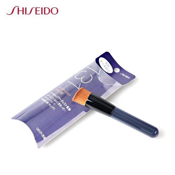 涂粉底用什么手法,涂粉底正确的顺序