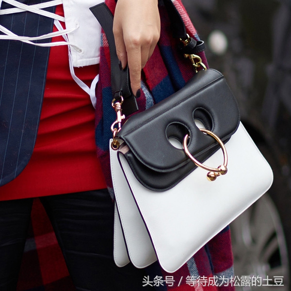 过生日怎么发朋友圈会爆赞,发朋友圈被赞爆了