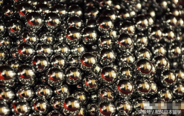 让天妇罗之神都沉迷的弹子机，到底是个什么鬼？一起去探秘吧！