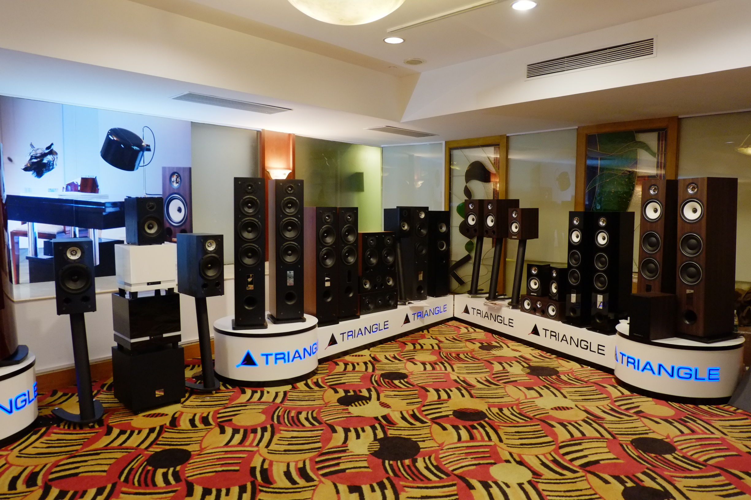 世界顶级音响博览会,世界顶级汽车音响展