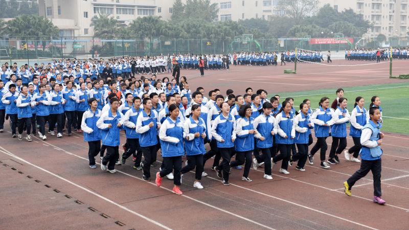 三年铸一剑今朝气宇轩—棠外通过阳光体育示范学校复查验收