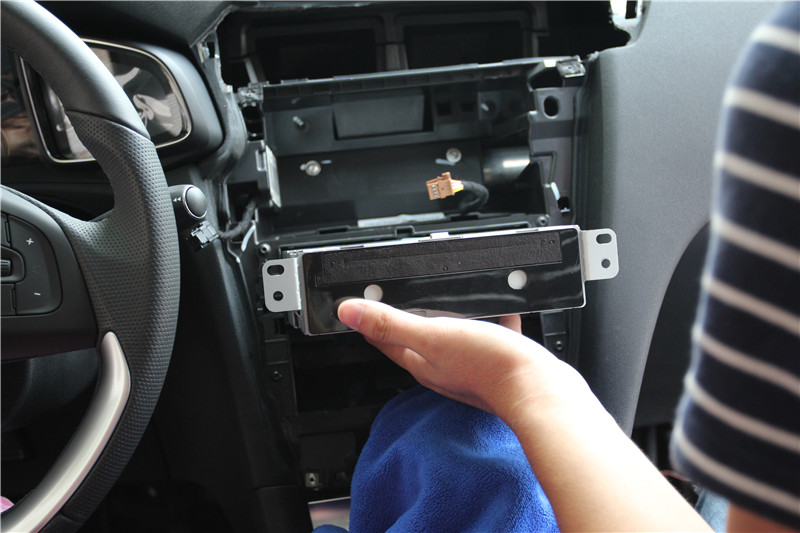 标致ds6怎么样,标致ds6倒车影像