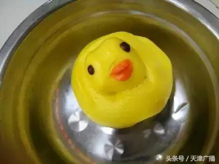 天津一高校食堂惊现“砂锅大嘴猴”“蓝瘦香菇包”！