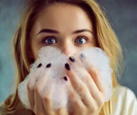 痘痘实在没法治了怎么办,痘痘去不掉皮肤还干燥怎么办