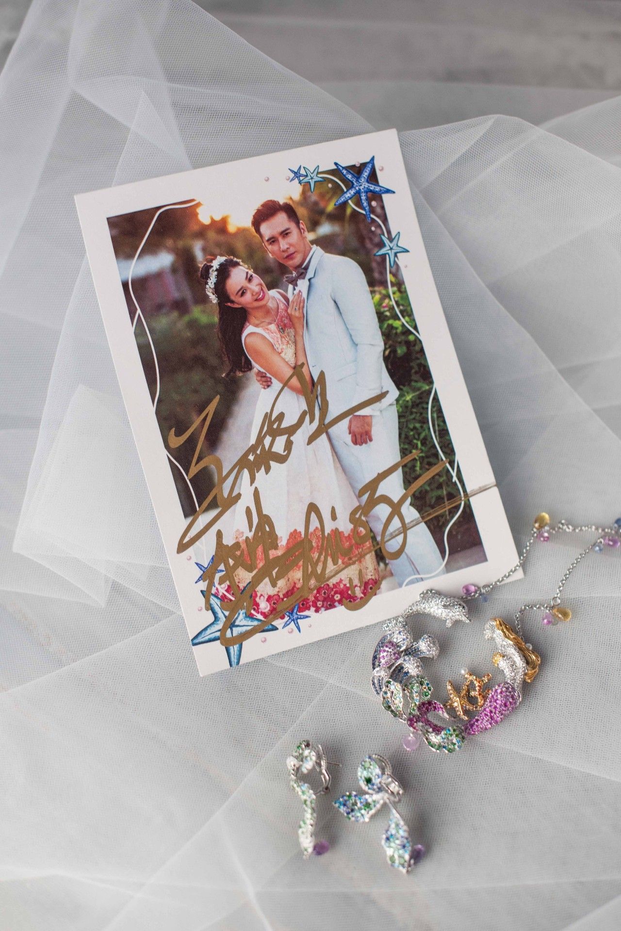 人鱼夫妇钟丽缇张伦硕机场,人鱼夫妇钟丽缇张伦硕歌曲