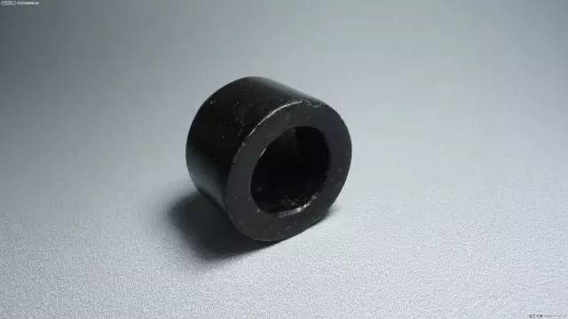 貌不惊人却暗藏玄机的神秘之玉！翠中“奇葩”墨翠的美，你欣赏得来吗？