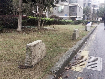 车位之争引出“冰火两重天”，怎么解？