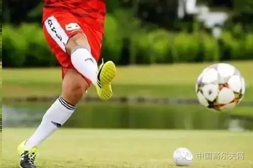 足球和乒乓球碰撞,足球和篮球的碰撞