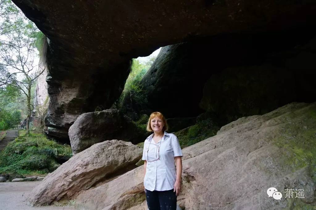 与外国人无障碍交流方法,跟外国人聊天语言不通怎么办