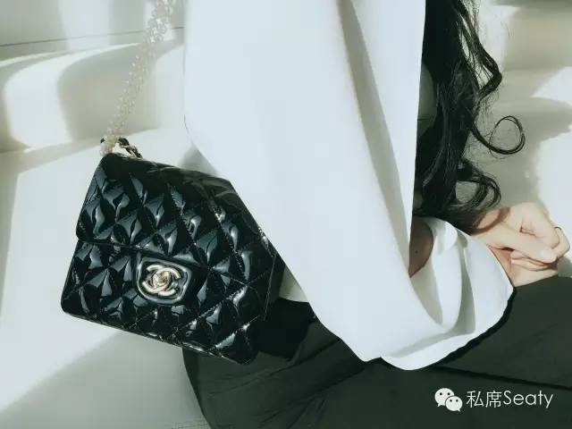 用优雅和自信战胜生活,用优雅抵抗人间的所有不安