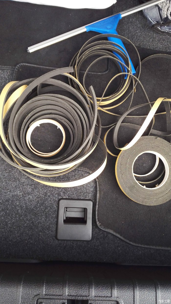 吉利博瑞着车咔咔响啥问题,吉利博瑞中控异响