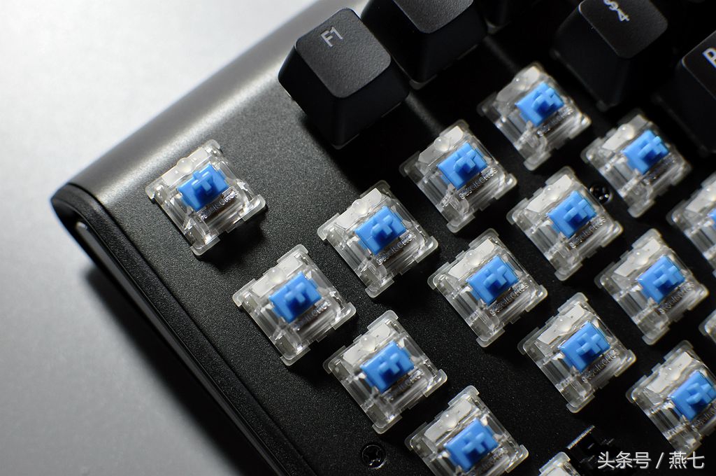 璧涚澘apexm600鐏厜璁剧疆,璧涚澘apexm600鑳屽厜