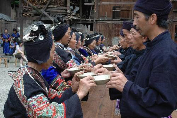 苗医刮痧,苗医刮骨疗法