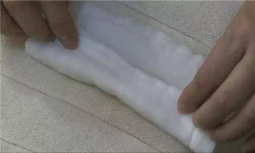 原来床垫是这样压缩,新买的床垫要不要撕薄膜去味