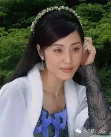 陈法蓉当面训斥梁小冰？老牌港姐撕逼居然只是为了一件外套！