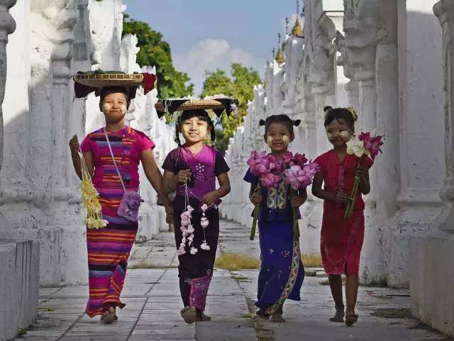 这个国家好奇怪美女都是“黄脸婆”