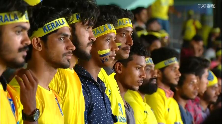 火爆的主场氛围,专业的足球场地,印度足球正在复兴!