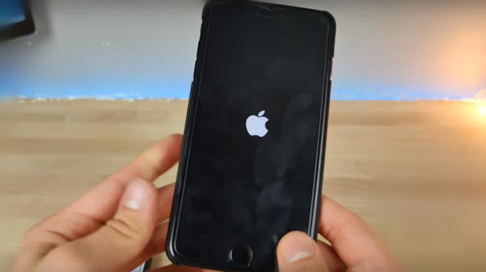 iPhone“死亡影片”：5秒视频就能让苹果手机马上死机！