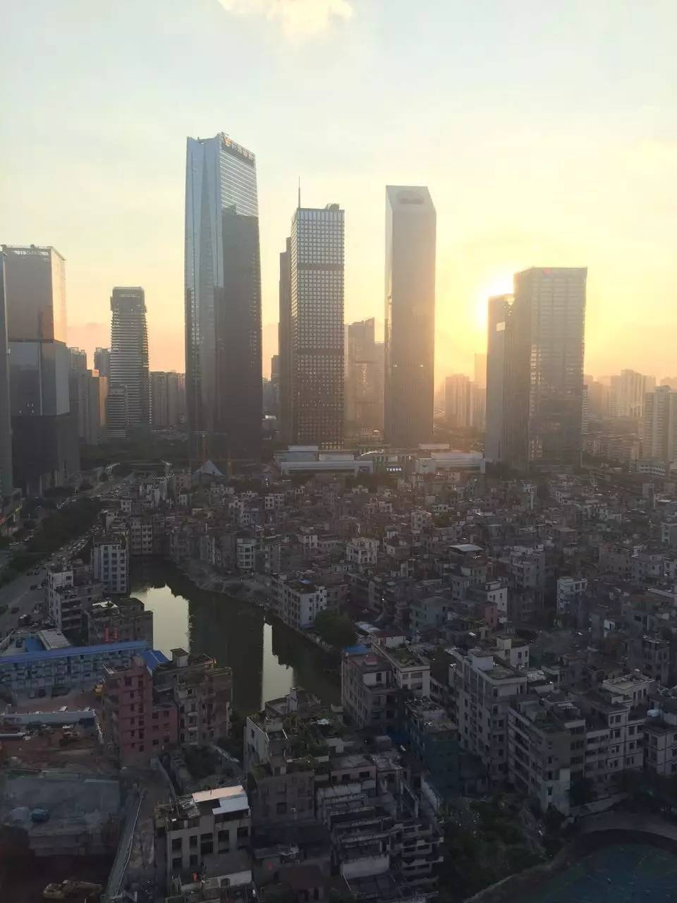 手机怎么拍出小于2m的照片,如何用手机拍出背景虚化的照片