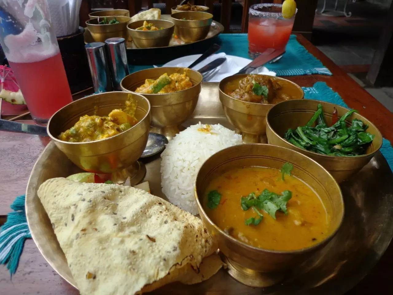 尼泊尔雪山日出,尼泊尔天空雪山