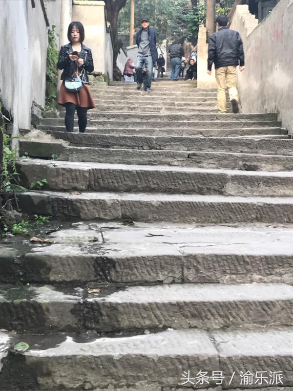 重庆有哪些城市比较好玩,重庆到底有什么好玩的