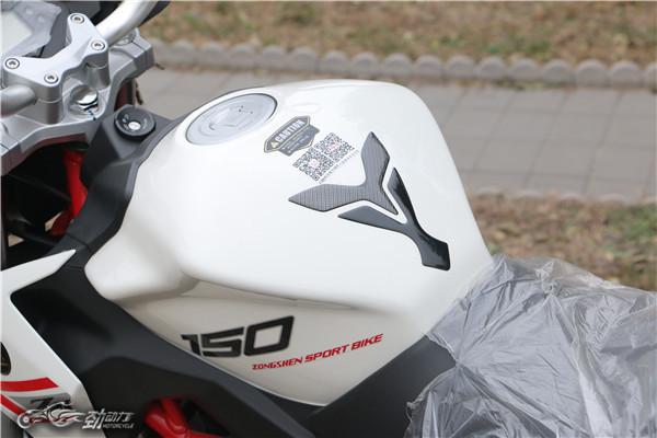 豪爵铃木锐爽150电喷试骑,豪爵太子gz150与豪爵锐爽150比较