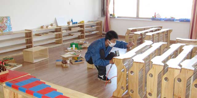 喷完油漆龟裂怎么处理,油漆喷过以后开裂起皮是什么原因