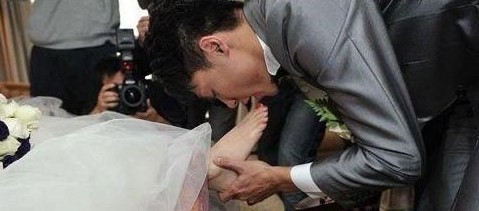 盘点明星婚礼上的尴尬事,明星豪华婚礼背后