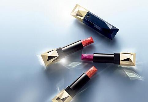 哪个牌子口红豆沙色好看还滋润,2021口红色号排行榜前十名