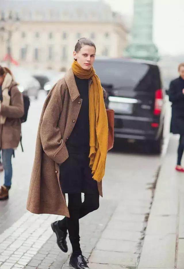 随随便便买一柜子围巾，不如花血本买这三条