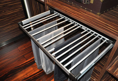 衣柜收纳用什么裤架好用,你的衣柜怎么样