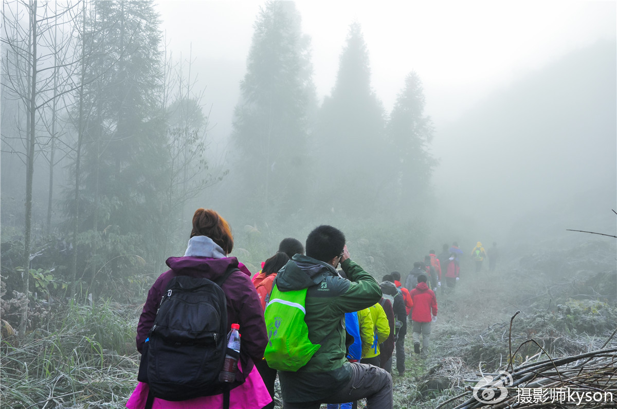 侠之梦受邀参与恩施坪坝营线路测试，冬季溯溪，冰冷刺骨，第一天