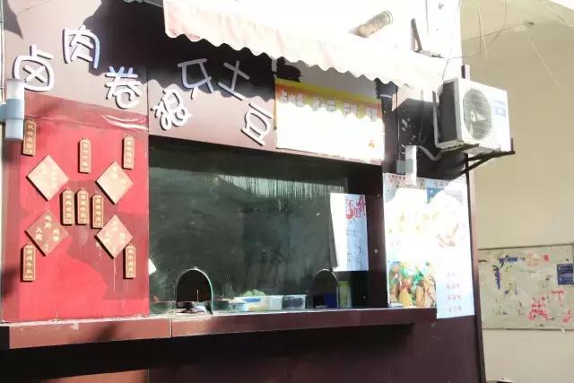 成都锦城学院大学最大食堂,川大锦城学院7个食堂