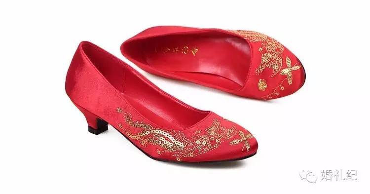 中式婚礼婚鞋应该穿哪样,哪种婚鞋配秀禾服好看