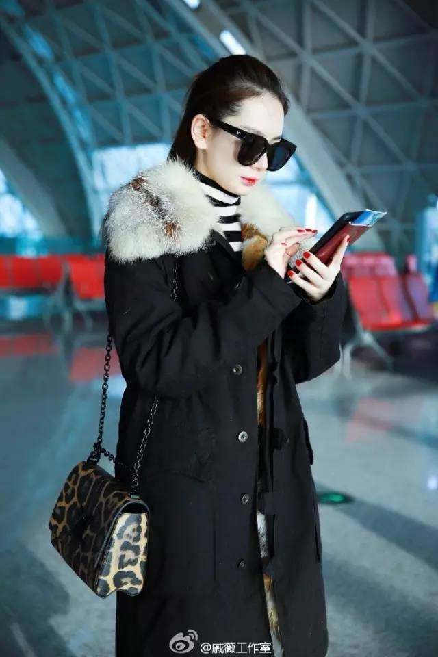 江疏影和戚薇的穿衣搭配,江疏影戚薇同款