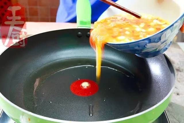 西红柿牛奶鸡蛋卷,早餐西红柿鸡蛋卷做法