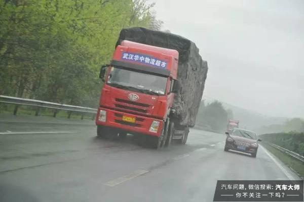 上高速开车紧张速度高了心慌,新手如何克服上高速的紧张