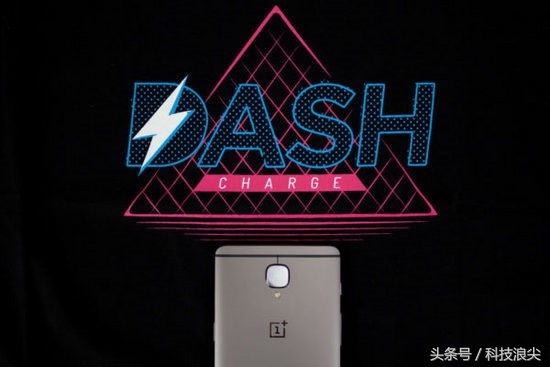 一加手机3t屏幕评测,外媒评测华为手机