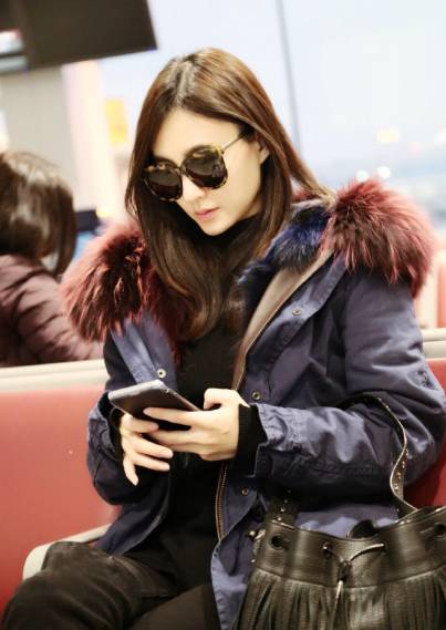 冬天女明星穿那么少怎么不感冒,天气冷怎么穿才暖和呢女生