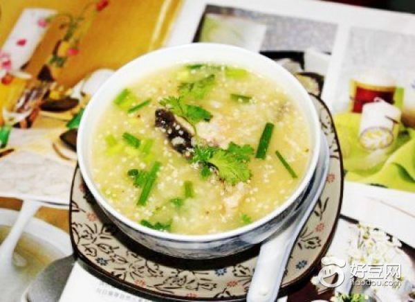 头发干枯毛糙开叉怎么护理,冬季头发干枯毛躁如何做