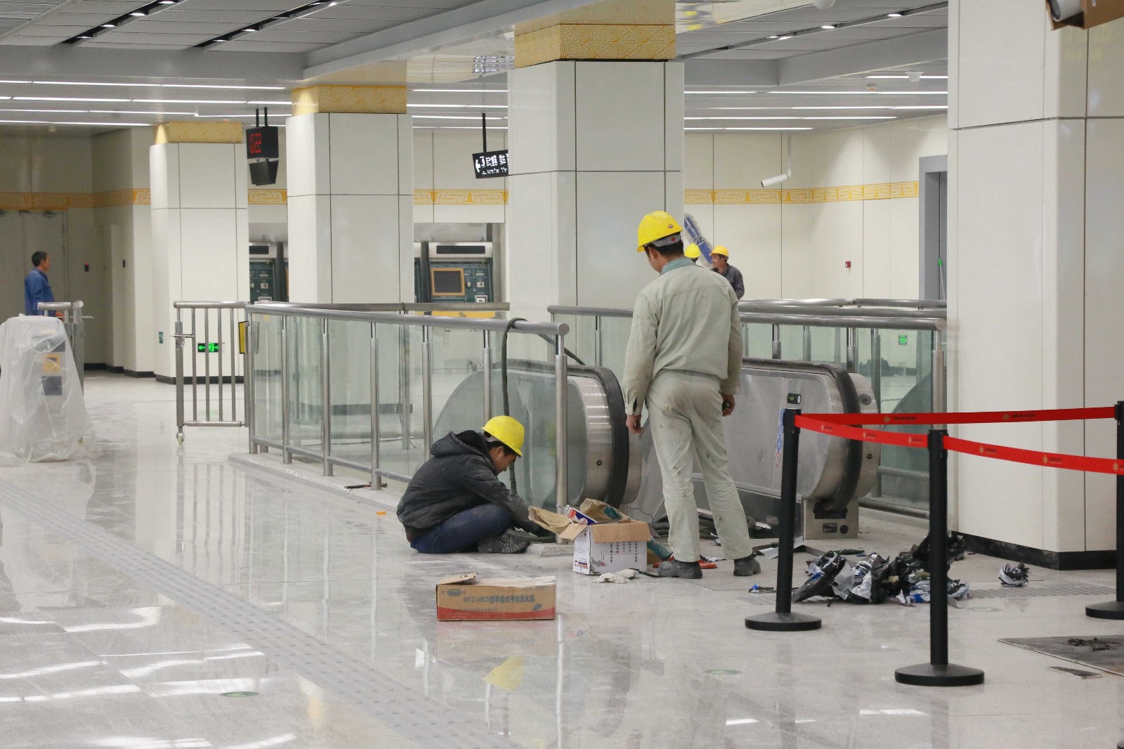 坐城郊线到新郑机场,新郑机场到市里城郊线最晚几点