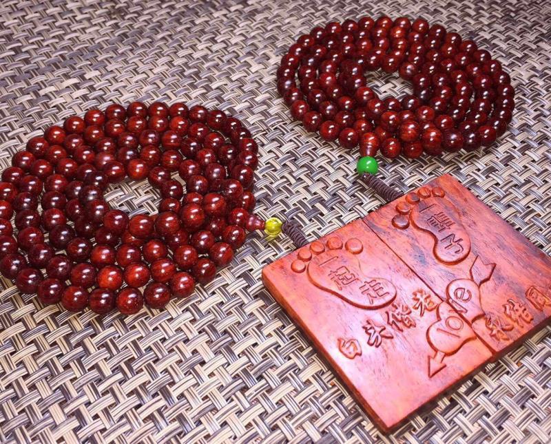 小叶紫檀网购哪家的比较好,网购的小叶紫檀手串怎么样