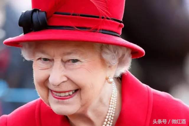 英国女王喝什么酒,英国女王喜欢喝什么酒