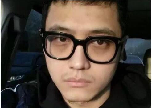 网曝80岁谢贤再当爹,81岁谢贤做饭