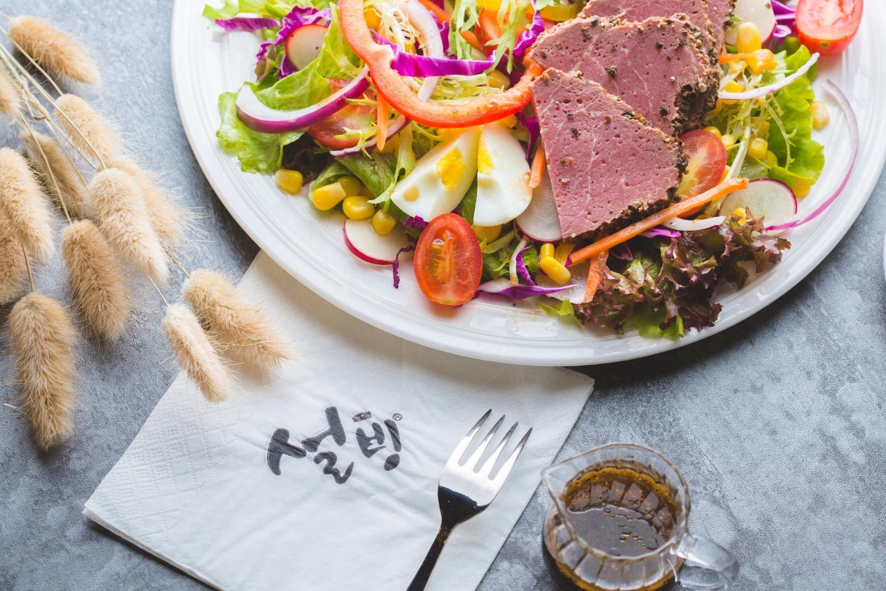 闺蜜聚会去哪好?来「GUMIHO」几个女孩把饰品店开在咖啡馆