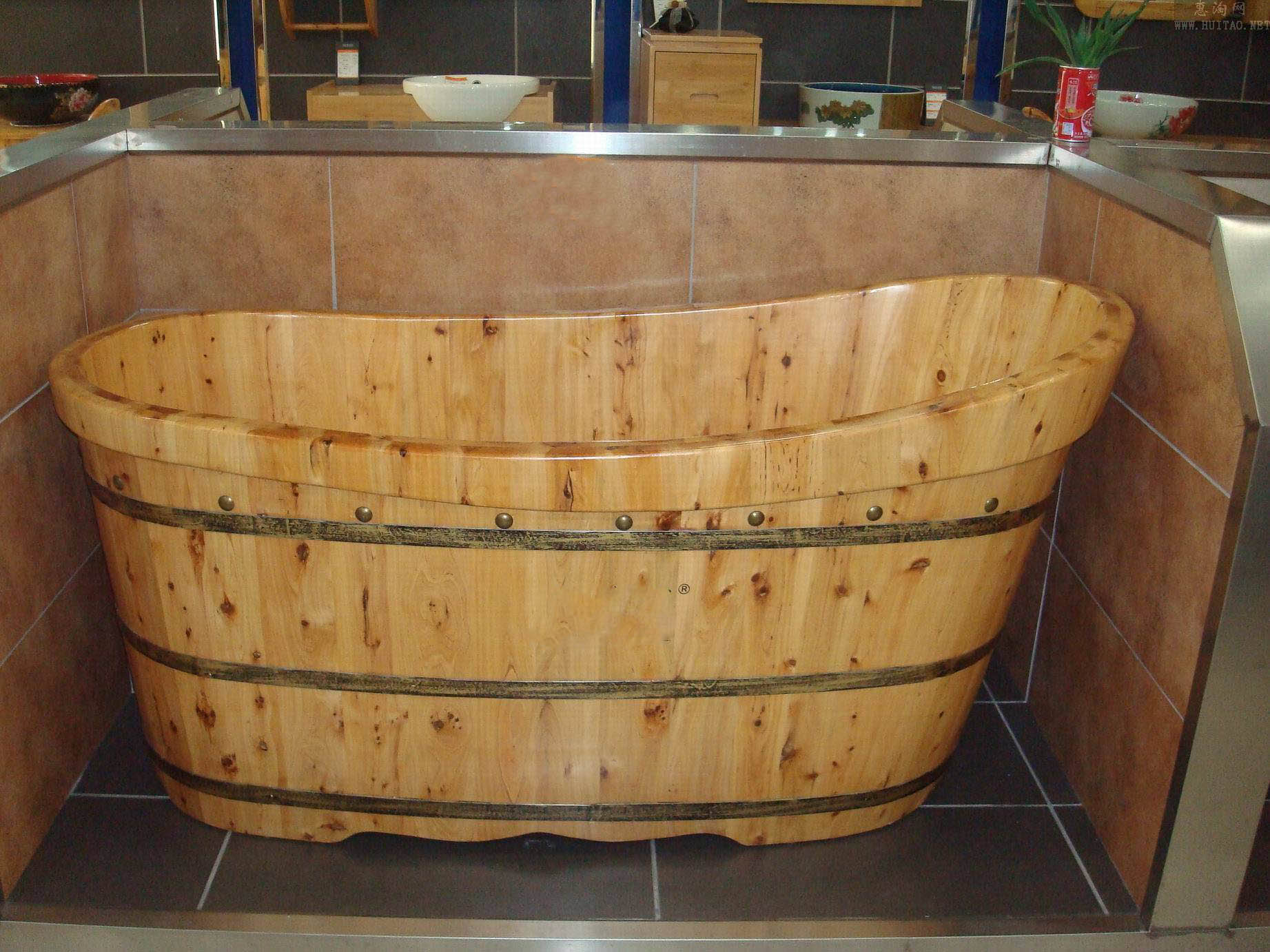 厕所常年放个桶,卫生间放个木桶