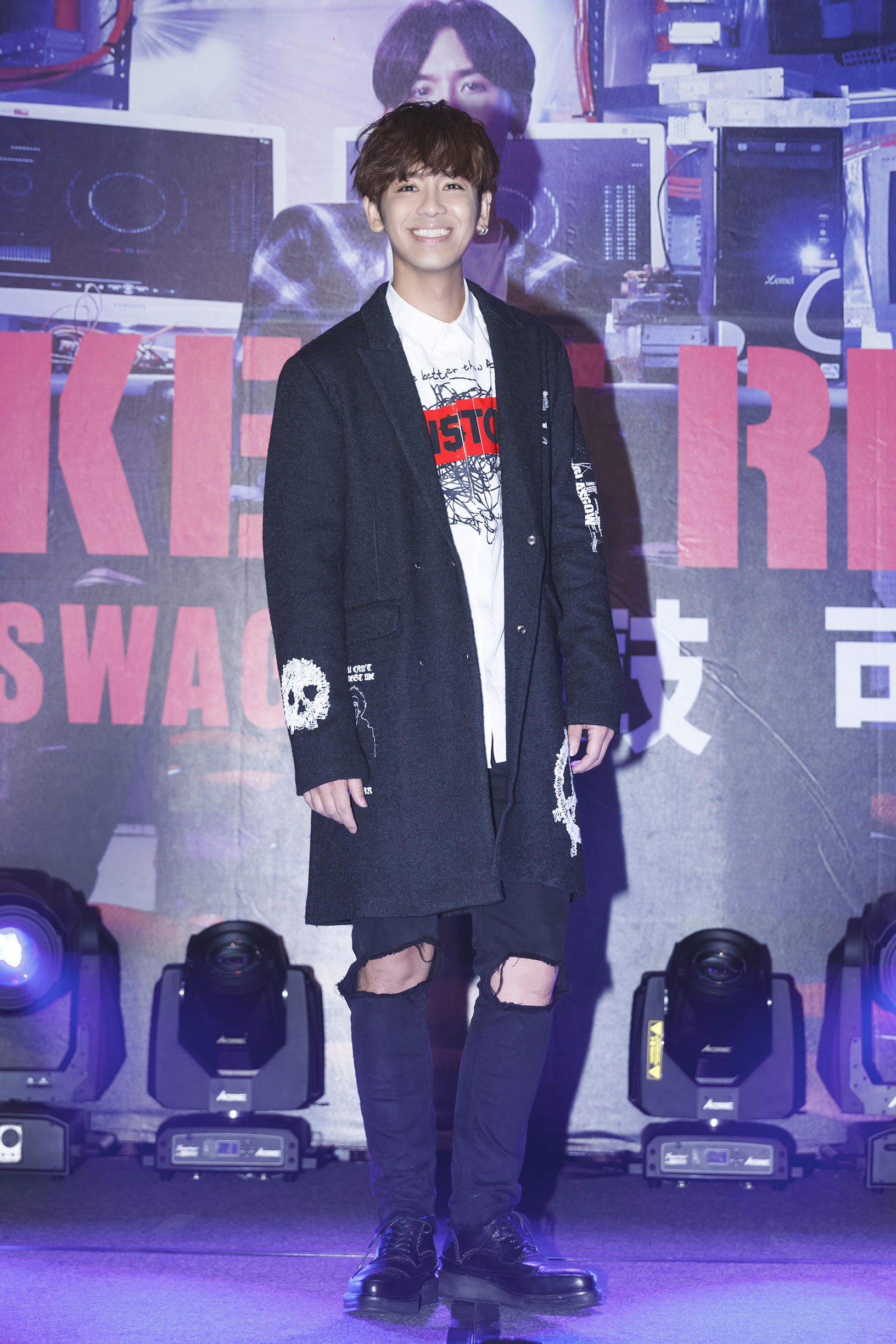 “全能型魔电新声”鼓鼓好人缘演艺圈众好友献“声”力挺